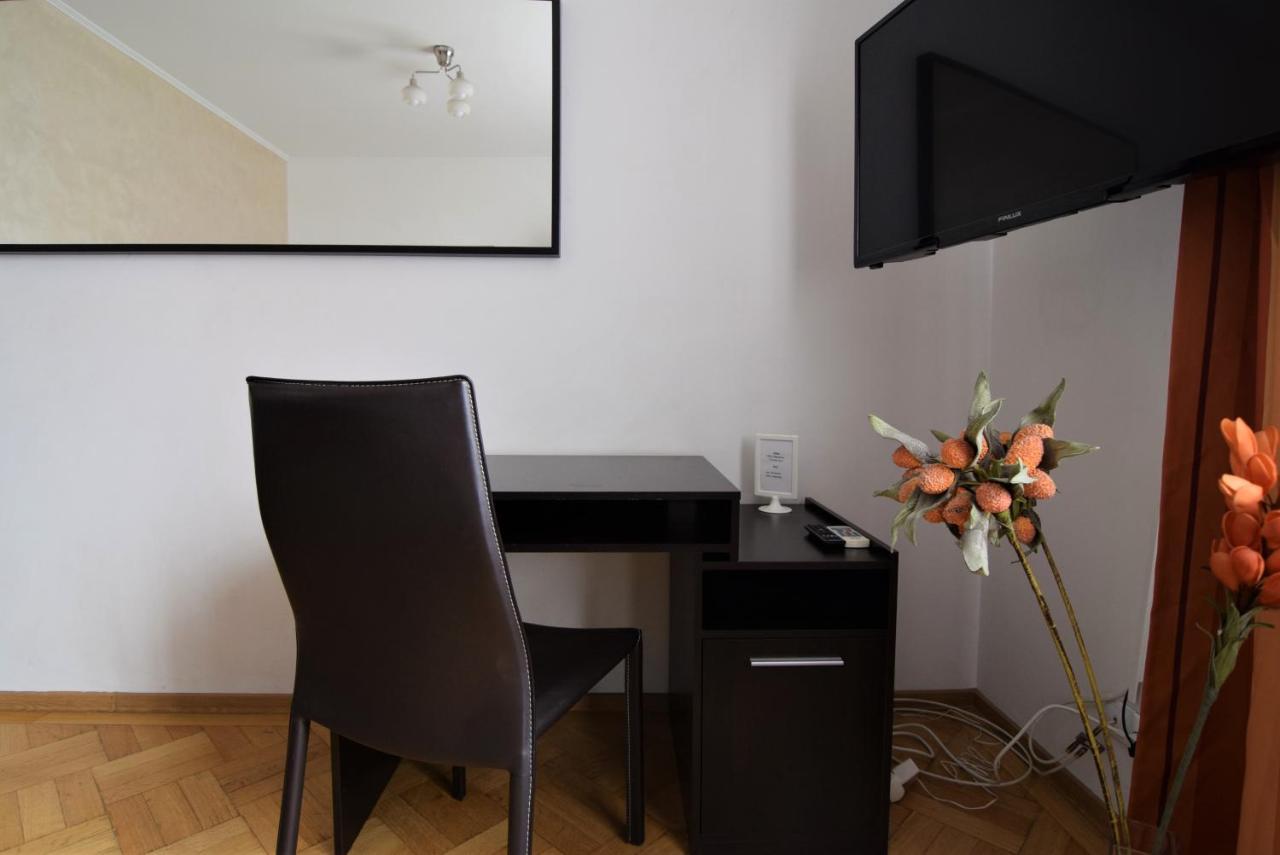 Old Town - Beautiful View Apartment บูคาเรสต์ ภายนอก รูปภาพ
