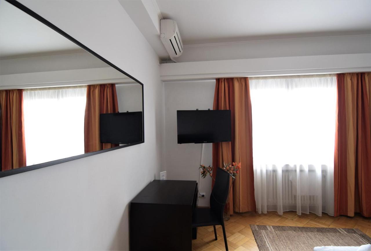 Old Town - Beautiful View Apartment บูคาเรสต์ ภายนอก รูปภาพ