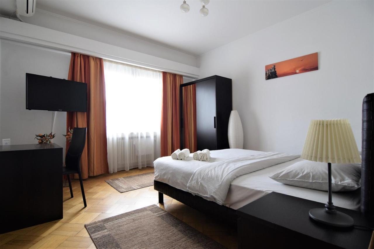 Old Town - Beautiful View Apartment บูคาเรสต์ ภายนอก รูปภาพ